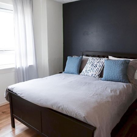 Pass The Keys Cozy Two Bed Flat Near Glasgow Airport & พาสเลย์ ภายนอก รูปภาพ