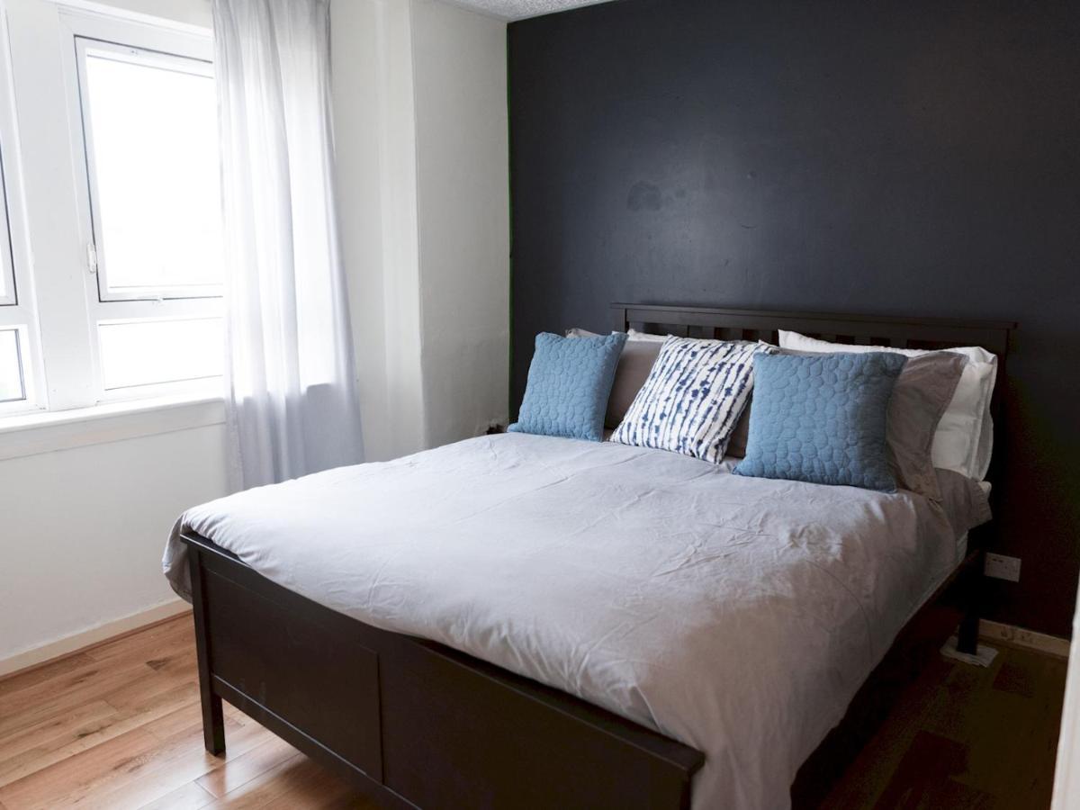 Pass The Keys Cozy Two Bed Flat Near Glasgow Airport & พาสเลย์ ภายนอก รูปภาพ