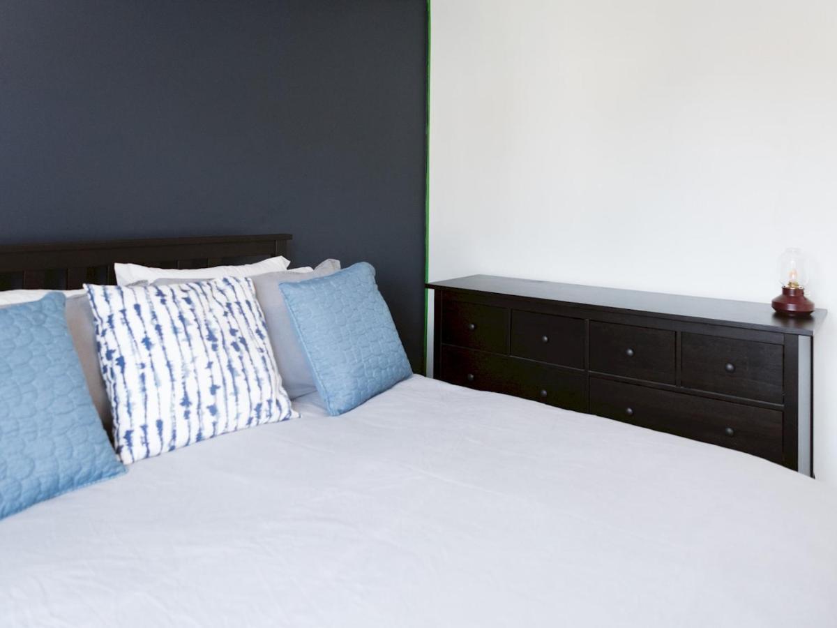 Pass The Keys Cozy Two Bed Flat Near Glasgow Airport & พาสเลย์ ภายนอก รูปภาพ
